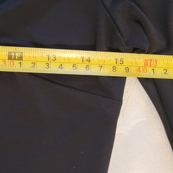 Forever 21 Black Deep V Bell Long Sleeve Top EUC - Picture 5 of 6